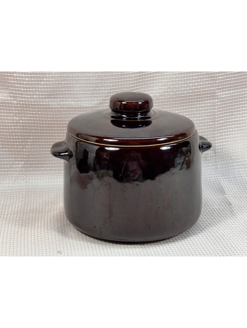 271 - Vintage 1950s West Bend Bean Pot Genuine Stoneware With Lid USA